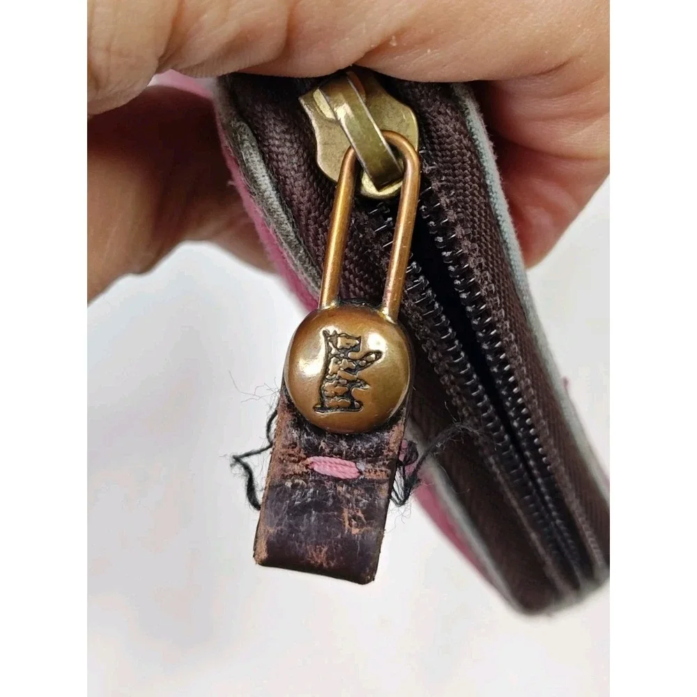 Juicy Couture Women's Pink crest Soft velour wallet Folding Credit Card‎ Money